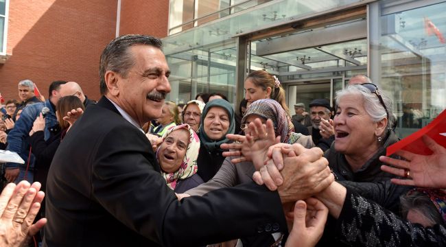 BAŞKAN ATAÇ MAZBATASINI ALDI