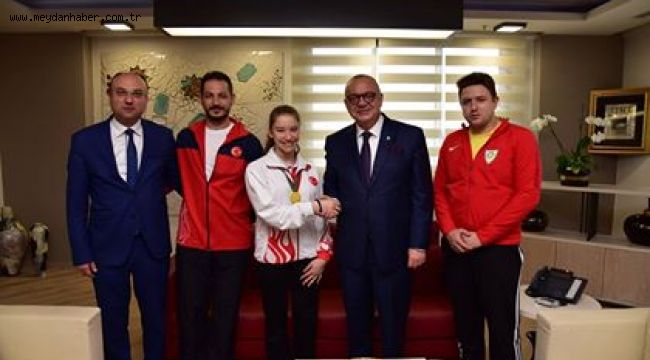 Başkan Ergün Şampiyonu Kutladı 