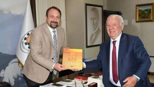 BAŞKAN GÜMRÜKÇÜ'YE KARADENİZLİLERDEN DESTEK