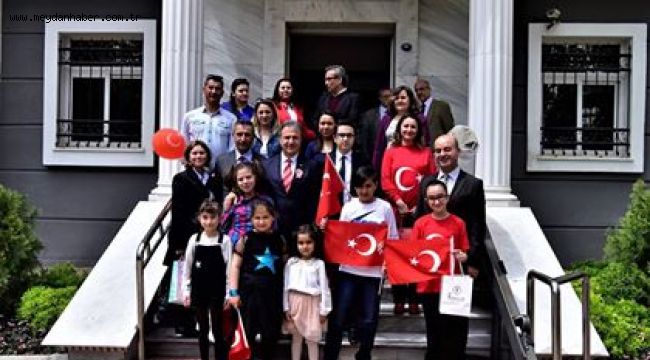 Başkan İduğ 23 Nisan'da koltuğuna oturan öğrenciye verdiği sözü tuttu