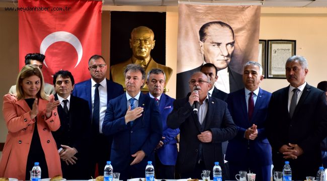 Başkan Mustafa İduğ çalışanlarla kahvaltıda buluştu: