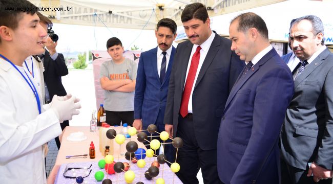 Başkan Oğuz liseli mucitlerle buluştu