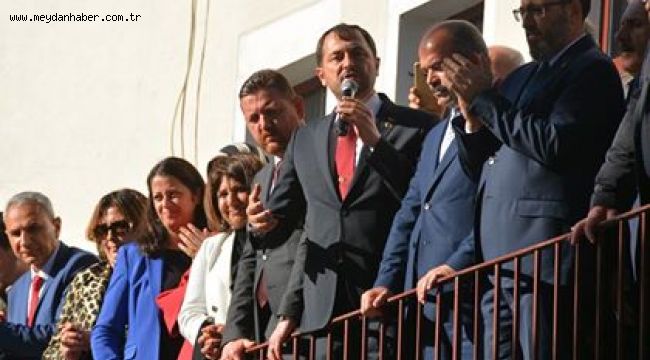 Başkan Yüksel görevi törenle devraldı