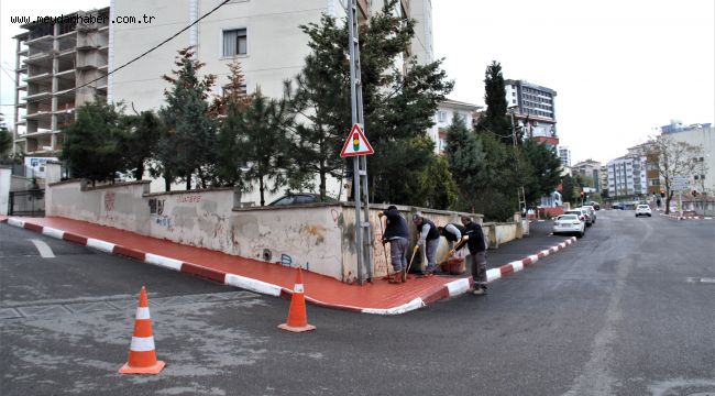 BAŞKOMUTAN CADDESİ ÜZERİNDEKİ ÇALIŞMALAR DEVAM EDİYOR