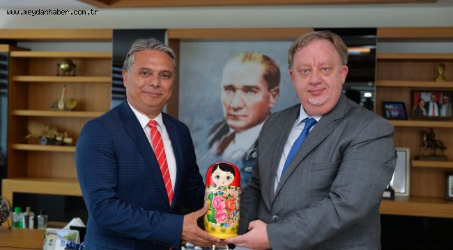 Başkonsolos Rogoza'dan tebrik ziyareti