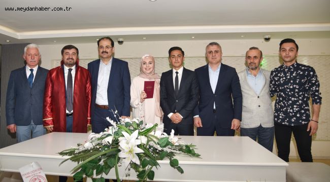 BELEDİYE BAŞKANI ŞENLİKOĞLU İLK NİKAHINI KIYDI