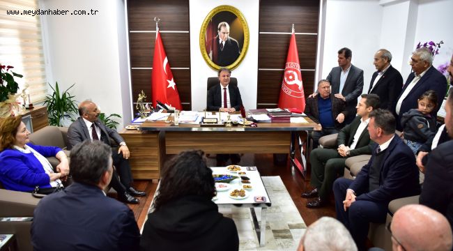 Bornova Belediye Başkanı Dr. Mustafa İduğ'u ziyaret eden CHP İl Başkanı Deniz Yücel: