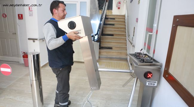 Bornova'da turnikeler de kaldırıldı  