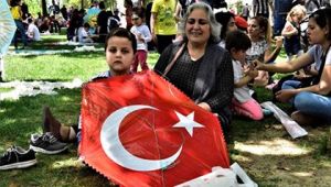 BORNOVA'DA UÇURTMA COŞKUSU  