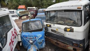 BÜYÜKŞEHİR HURDA ARAÇLARI TOPLUYOR…