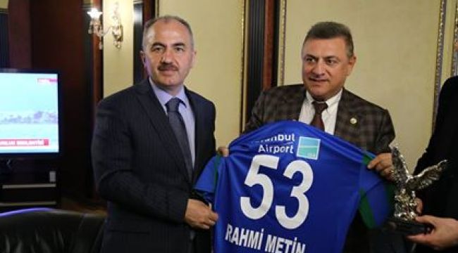 ÇAYKURRİZESPOR'DAN BAŞKAN METİN'E  HAYIRLI OLSUN ZİYARETİ…