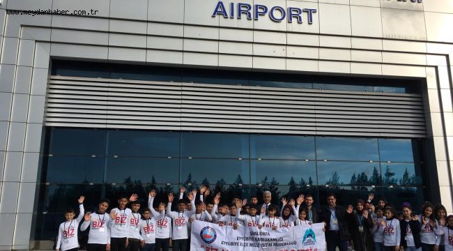 Çoğu İlk Kez Uçağa Binen Öğrenciler Büyük Mutluluk Yaşıyor