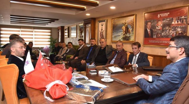 CUMHUR İTTİFAKI YÖNETİCİLERİNDEN BAŞKAN ÇELİK'E TEBRİK