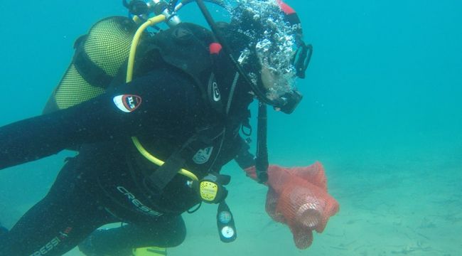 DENİZ DİBİ TEMİZLİĞİ KÜÇÜKBÜK VE GÜNDOĞAN'DA DEVAM ETTİ