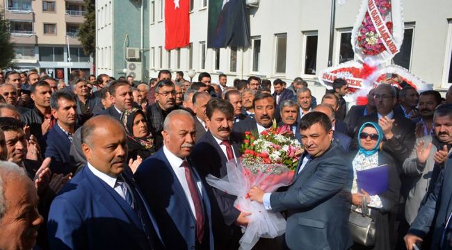 Dinar Belediye Başkanı Nihat Sarı Görevine Başladı 