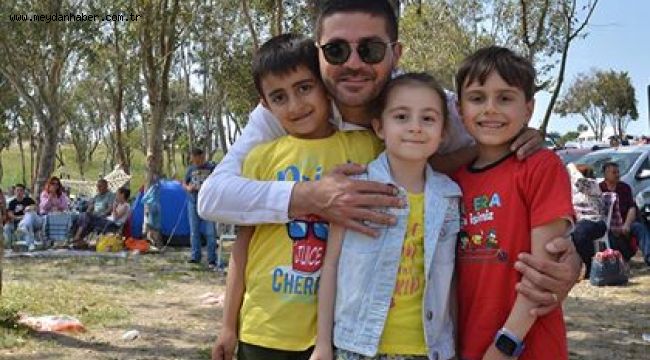 FOÇA'DA UÇURTMA ŞENLİĞİ