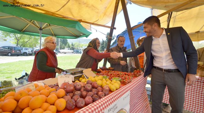FOÇA YERYÜZÜ PAZARI'NDA BAHAR