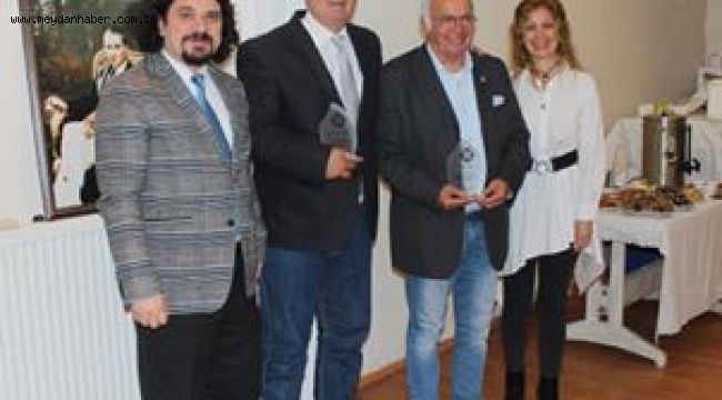 İKİ USTA ALTAY'I ANLATTI