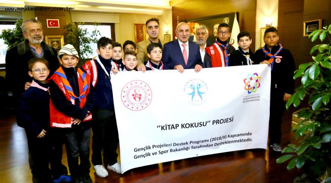 İZCİ GRUBUNDAN BAŞKAN ALTINOK'A SÜRPRİZ ZİYARET