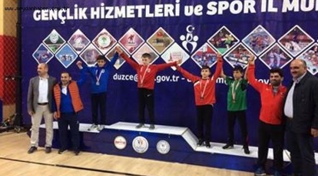 Kağıtsporlu yedi güreşçi Türkiye Şampiyonası biletini kaptı  