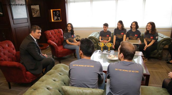  Karşıyaka'nın bilim kahramanları Amerika'da!