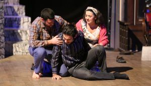 KBT'nin 'Eskici Dükkanı' oyununa yoğun ilgi 