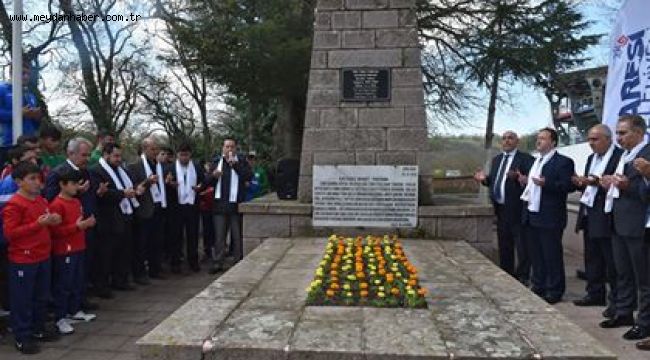 Kurtdereli Mehmet Pehlivan Mezarı Başında Anıldı  