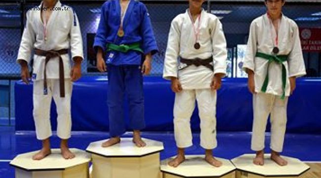 Manisa Büyükşehir'in Judocuları Madalyalara Ambargo Koydu 