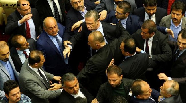 Mansur Yavaş başkanlığındaki ilk toplantıda arbede