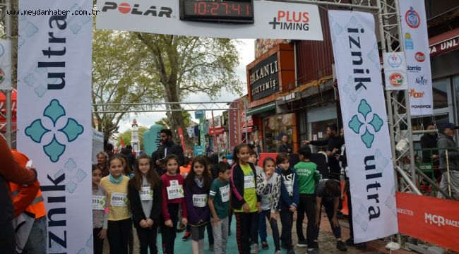 MİNİKLER ULTRA MARATONDA GÖNÜLLERİN BİRİNCİSİ OLDU