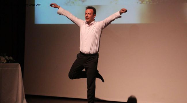 MUSTAFA BAŞGÜLŞEN GÖSTERİSİYLE İZLEYENLERİNİ  GÖZ YAŞLARINA BOĞDU 