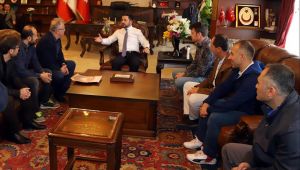 NEVŞEHİR KAPADOKYA MASTERLER SPOR KULÜBÜ YÖNETİCİLERİNDEN BAŞKAN ARI'YA TEBRİK ZİYARETİ
