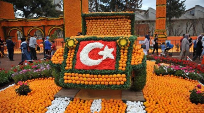 Portakal Çiçeği Karnavalı'na 1,5 milyon kişi katıldı