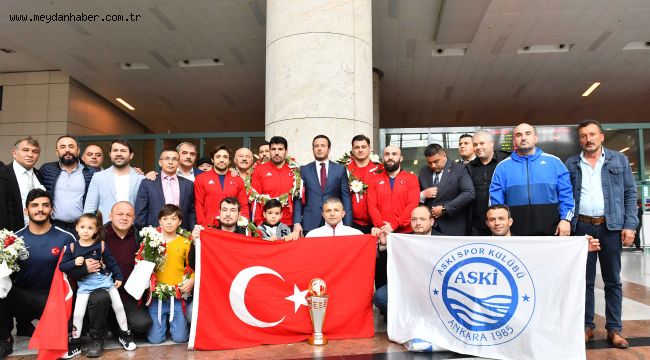 RIZA KAYAALP'TEN TARİHİ ZAFER…