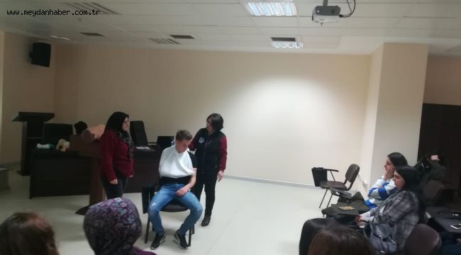 Stajyerlere ilk yardım eğitimi