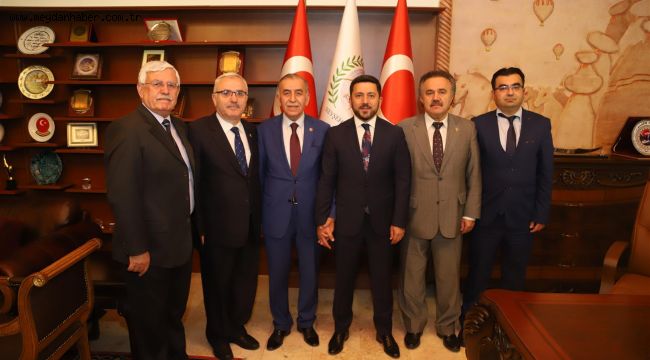 TÜRKİYE BELEDİYE BAŞKANLARI BİRLİĞİ GENEL SEKRETERİ ÇAKIR'DAN BAŞKAN ARI'YA HAYIRLI OLSUN ZİYARETİ