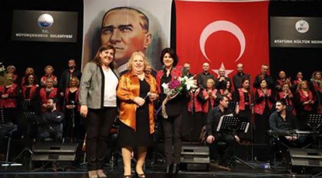 Türkü severler Büyükçekmece'de nostaljiye yolculuk yaptı