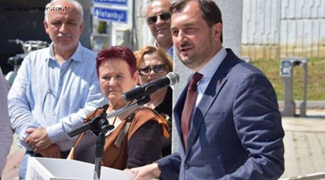 "100. Yılında O'nun İzindeki Türk Gençliği" resim sergisi sanatseverlerle buluştu