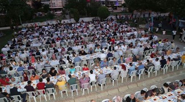 ADNAN MENDERES'TE MÜJDELİ İFTAR