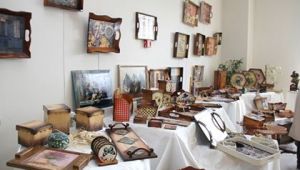 AHŞAP BOYAMA SERGİSİ, KARTAL'DA BEĞENİYE SUNULDU