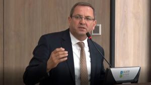   AYVALIK BELEDİYE BAŞKANI MESUT ERGİN'DEN, BÜYÜKŞEHİR MECLİS TOPLANTISI'NDA UYUŞTURUCUYLA ORTAK MÜCADELE ÇAĞRISI.