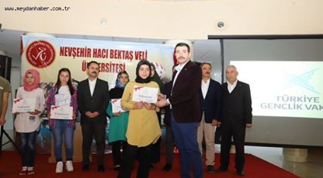 BAŞKAN ARI, İFTARDA ÖNCE VATANDAŞLARLA SONRA DA TÜGVALI GENÇLERLE BULUŞTU