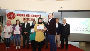 BAŞKAN ARI, İFTARDA ÖNCE VATANDAŞLARLA SONRA DA TÜGVALI GENÇLERLE BULUŞTU