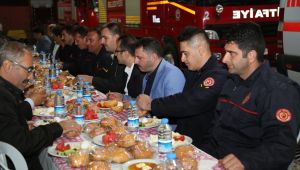 BAŞKAN BİLGİN İTFAİYE PERSONELİYLE SAHUR YAPTI...