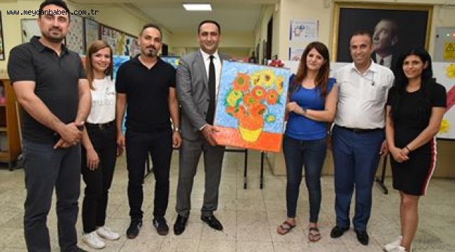 BAŞKAN YILMAZ, RESİM SERGİSİNDE