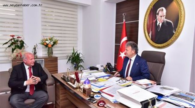 Bornova Belediyesi'nden sivil toplum kurumlarına büyük destek