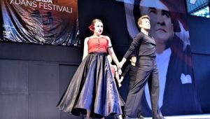 Bornova'da Gençlik Şöleni başladı