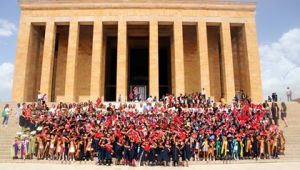 ÇANKAYA'NIN ÇOCUKLARI ATA'NIN HUZURUNDA