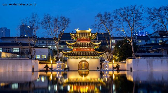 Çin'in kalbinde, bir zamanlar floş yapan müşteriler ihtiyatlı davranıyor