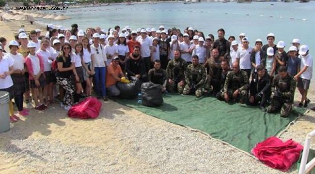 ÇOCUKLAR PLAJI, BÜYÜKLER DENİZİ TEMİZLEDİ